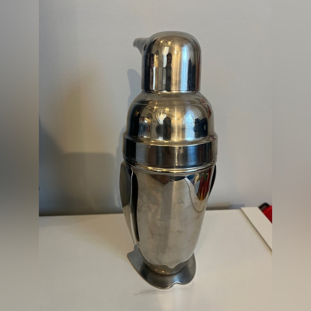 Pottery Barn Viski Penguin Cocktail Shaker with Strainer, Stainless Steel - Picture 4 of 12